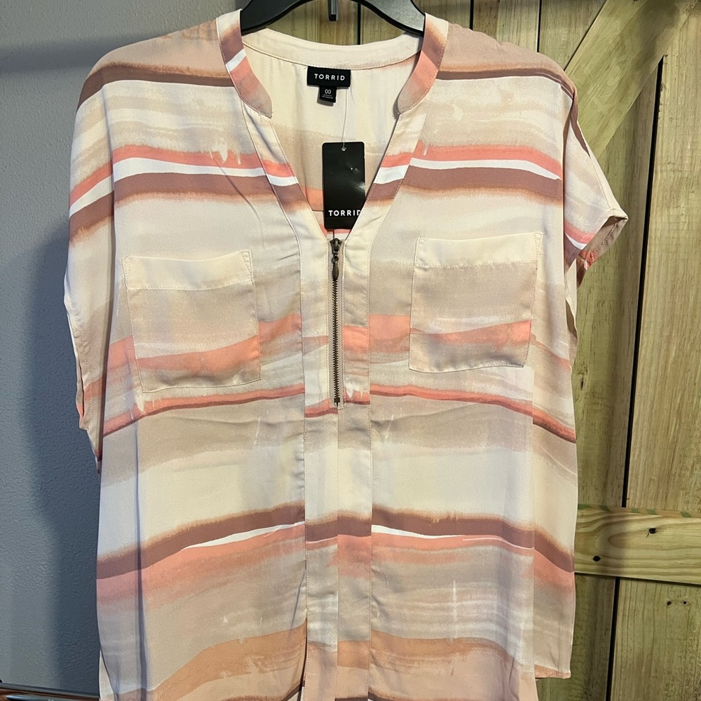 BNWT Torrid Blouse Size 00